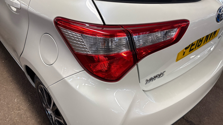 Toyota Yaris 1.5 Hybrid Icon Tech 5dr CVT Hybrid Hatchback
